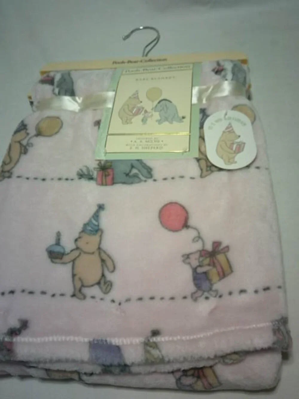 NEW WINNIE THE POOH COLLECTION PLUSH BABY BLANKET BIRTHDAY PINK 30X40